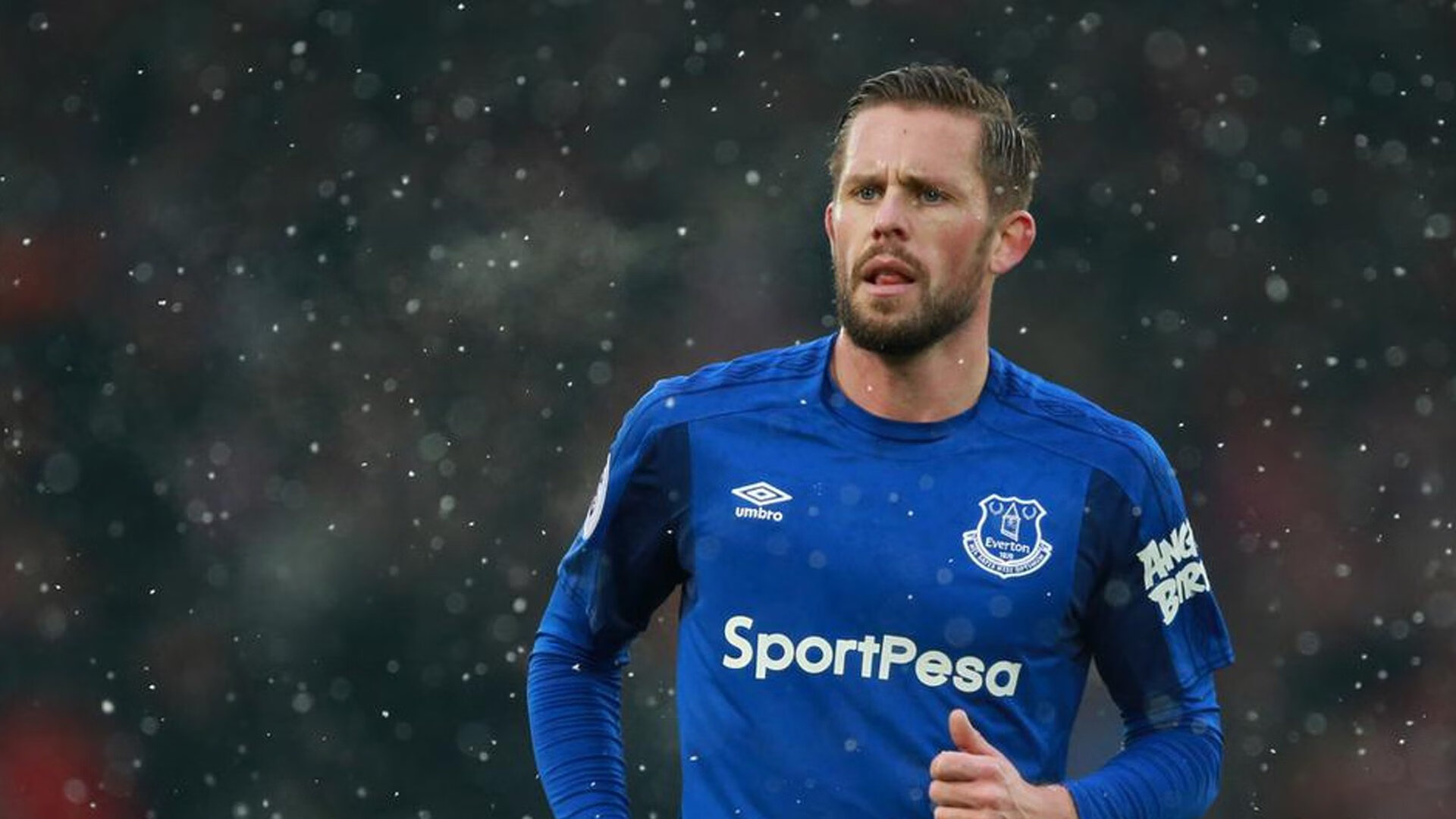 前场空间利用是否优于人数压制成为破防新手段，前场什么意思